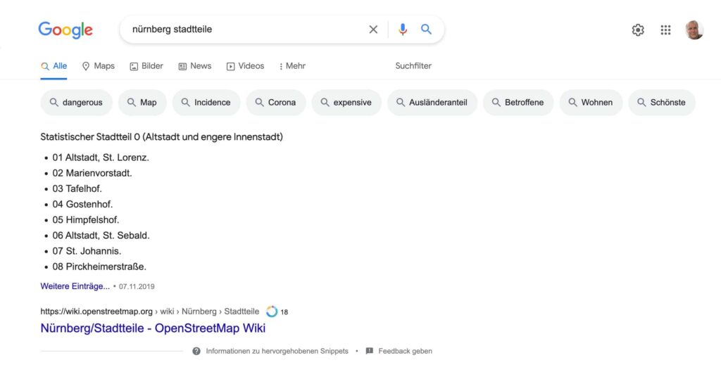 Ein Featured Snippet kann verschiedene Optiken annehmen, je nachdem was die Intention der Anfrage ist. Sie können als direkte Antwort, aber auch als Tabelle, Liste oder Video eingeblendet werden.